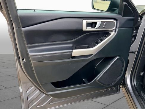 Used 2023 Ford Explorer XLT RWD image 22
