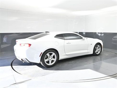 Used 2016 Chevrolet Camaro LT image 15