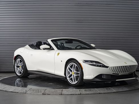 Used 2026 Ferrari Roma Spider RWD image 7