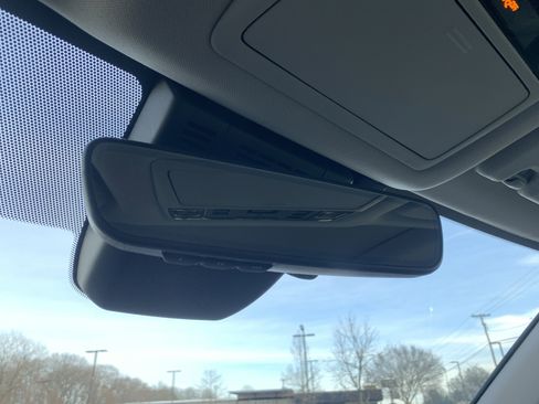 Used 2025 Toyota Grand Highlander AWD image 27