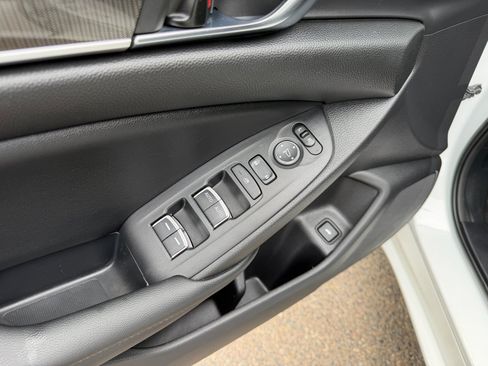 Used 2022 Honda Accord Sport image 18