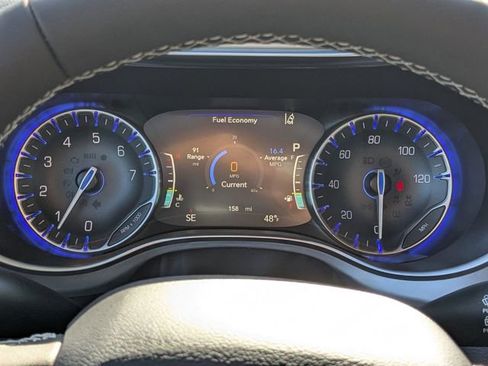 New 2026 Chrysler Pacifica Limited w/ S Appearance Package FWD image 28