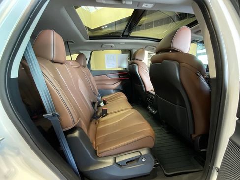Certified 2024 Acura MDX SH-AWD w/ Advance Package image 23