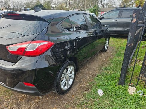 Used 2019 Chevrolet Cruze LS w/ LS Convenience Package FWD image 5