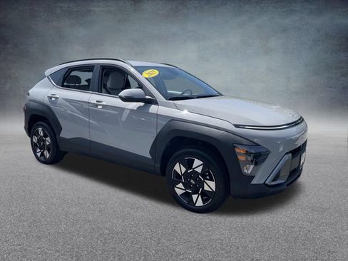 Used 2025 Hyundai Kona SEL AWD/4WD image 4
