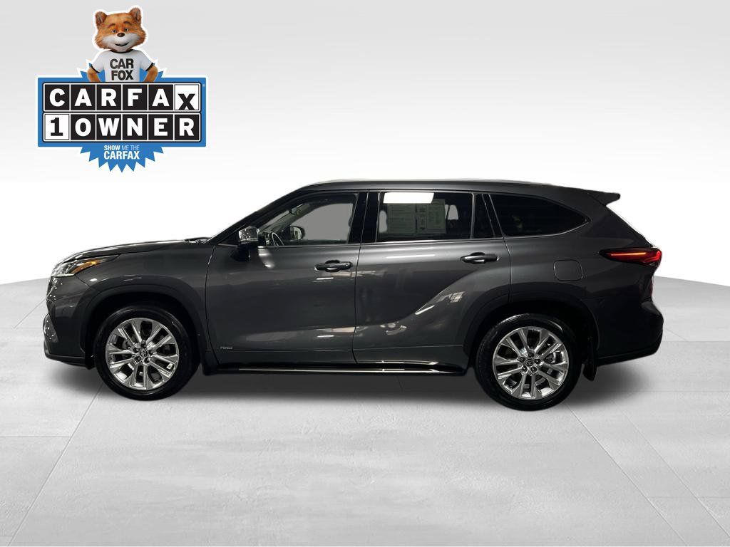 Used 2023 Toyota Highlander Limited AWD/4WD image 2