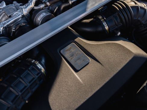 Used 2023 Aston Martin V8 Vantage Coupe RWD image 50