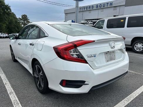 Used 2017 Honda Civic Touring image 7