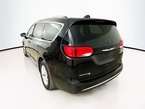 Used 2020 Chrysler Pacifica Touring-L Plus w/ Tire & Wheel Group image 7