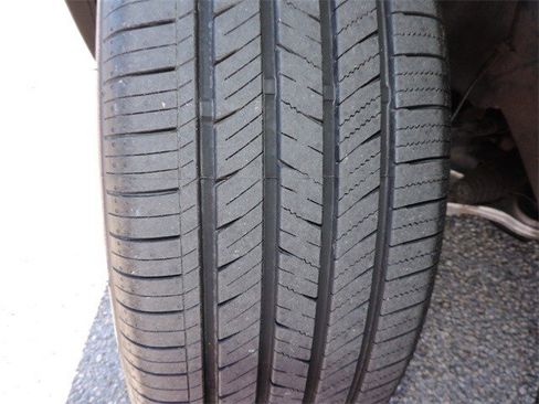 Used 2021 Nissan Rogue Platinum image 10