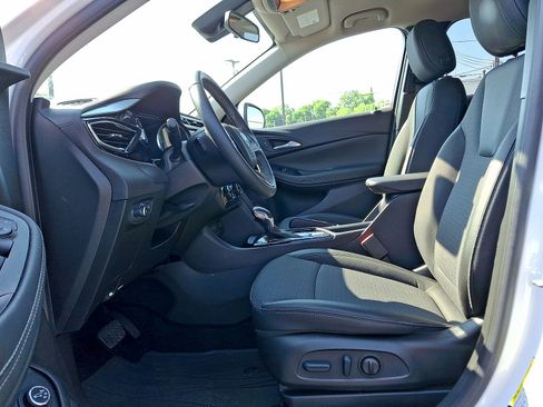 Used 2023 Buick Encore GX Select AWD/4WD image 11