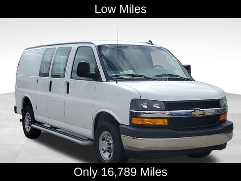 Used 2024 Chevrolet Express 2500 w/ Driver Convenience Package image 2