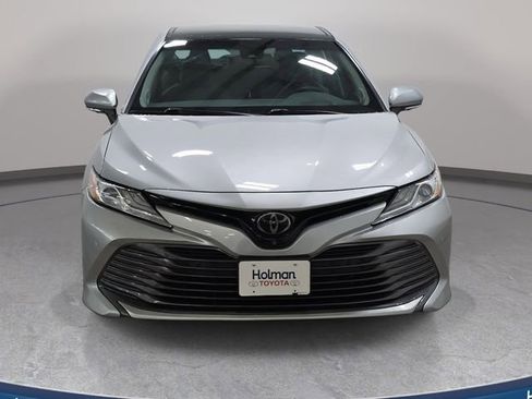 Used 2018 Toyota Camry XLE w/ Driver Assist Package FWD image 3