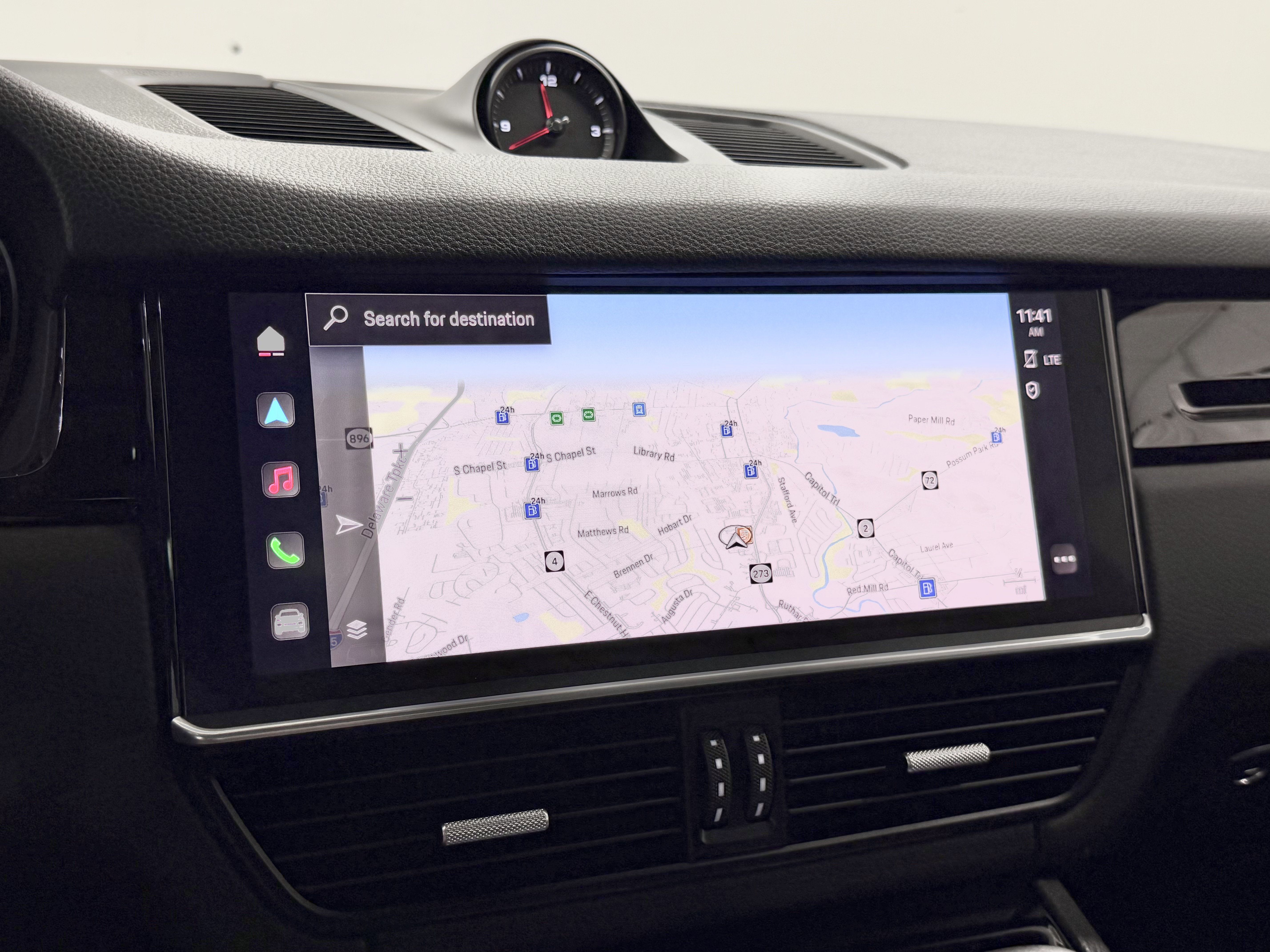 Certified 2023 Porsche Cayenne w/ Premium Package AWD/4WD image 42