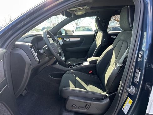 New 2026 Volvo XC40 B5 Ultra w/ Climate Package image 13