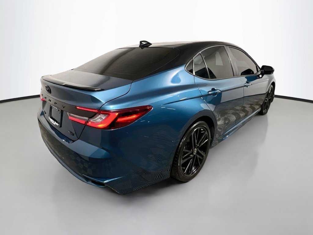Used 2025 Toyota Camry XSE FWD image 3