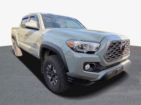 Used 2023 Toyota Tacoma TRD Off-Road AWD/4WD image 4