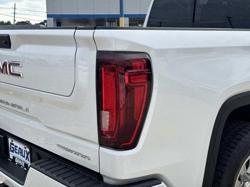 Used 2024 GMC Sierra 1500 Denali w/ Technology Package AWD/4WD image 12