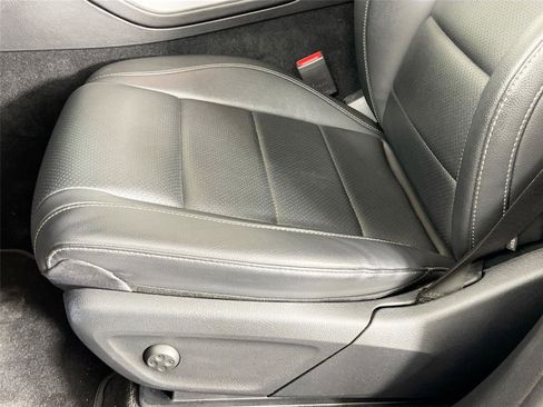 Certified 2023 Mercedes-Benz GLE 350 4MATIC w/ Premium Package image 20