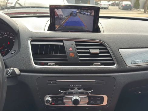 Used 2017 Audi Q3 2.0T Prestige w/ Prestige Package image 18