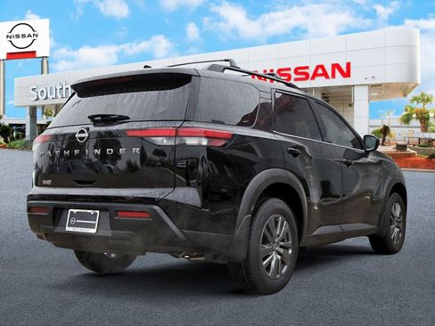 New 2026 Nissan Pathfinder SV FWD image 4
