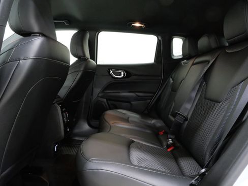 New 2026 Jeep Compass Latitude image 24