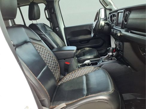 Used 2021 Jeep Wrangler Unlimited Sahara AWD/4WD image 15
