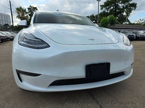 Used 2023 Tesla Model Y AWD image 6