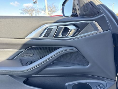 Used 2023 BMW 430i xDrive Convertible image 11