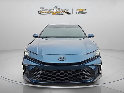 Used 2025 Toyota Camry SE image 2