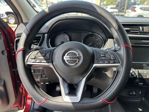 Used 2022 Nissan Rogue Sport S FWD image 12