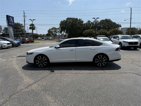 Used 2024 Honda Accord Touring image 8