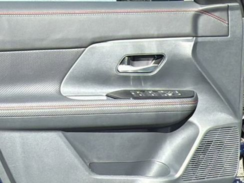 New 2026 Nissan Kicks SR w/ Cold Weather Package image 23