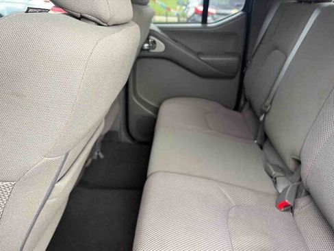 Used 2019 Nissan Frontier SV AWD/4WD image 11