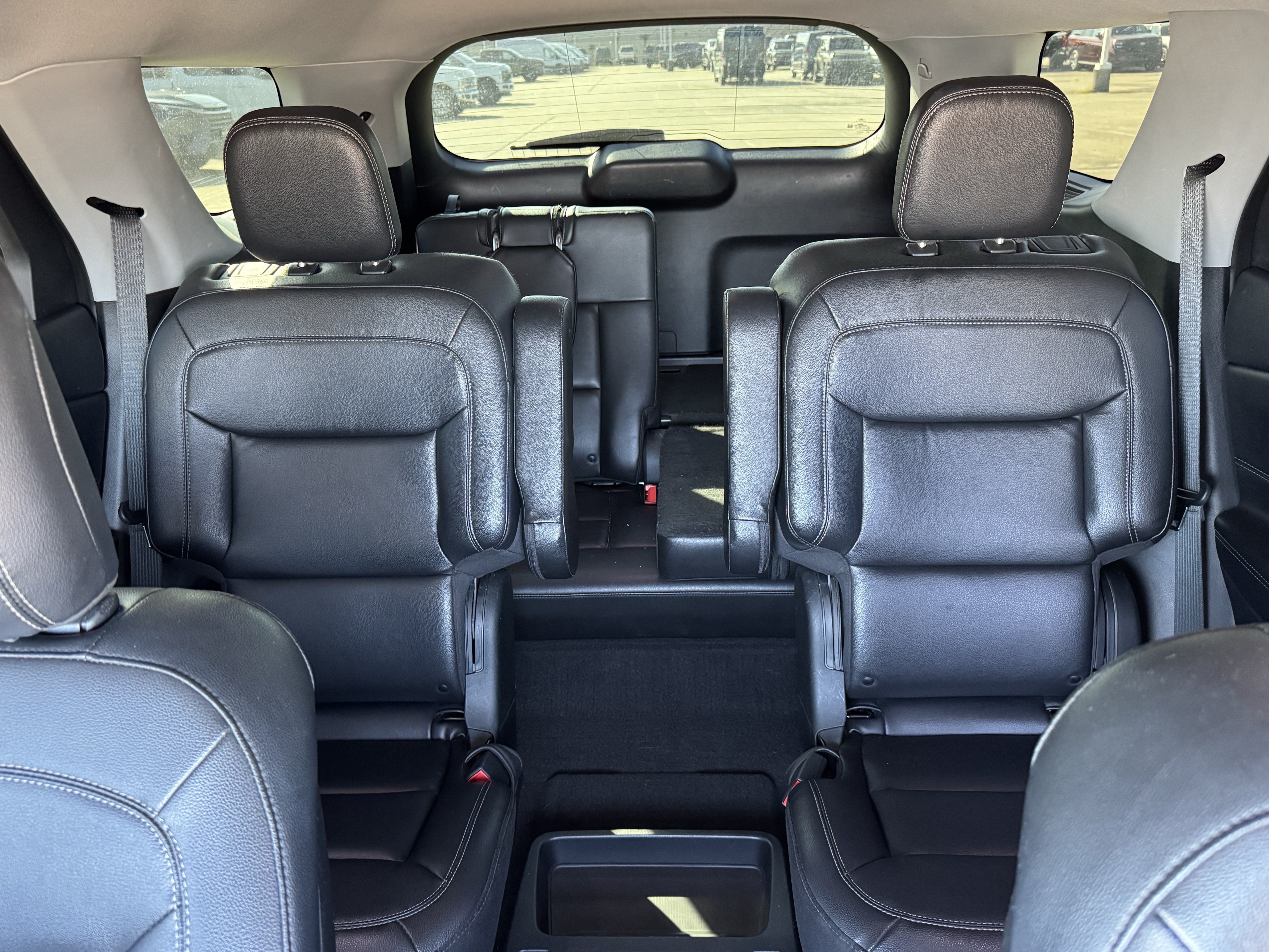 Used 2020 Ford Explorer XLT w/ Equipment Group 202A RWD image 21