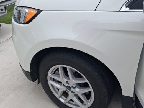 Used 2022 Ford Edge SEL w/ Convenience Package AWD/4WD image 4