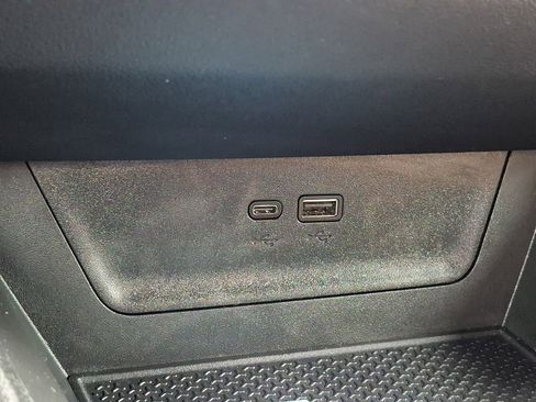 Used 2025 Chevrolet Equinox ACTIV w/ Safety and Technology Package FWD image 24