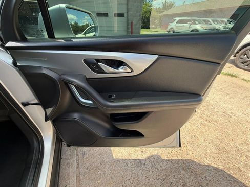 Used 2020 Chevrolet Blazer LT FWD image 15