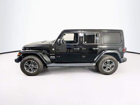 Used 2023 Jeep Wrangler Unlimited Sahara AWD/4WD image 8