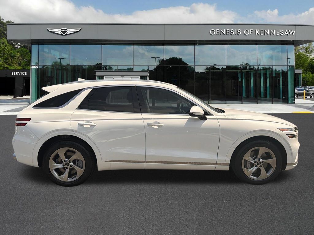 Used 2026 Genesis GV70 2.5T Select AWD/4WD image 9