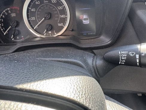 Used 2022 Toyota Corolla LE image 4