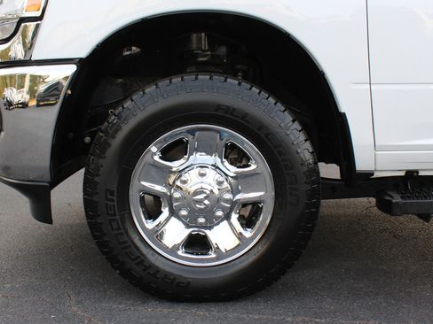 Used 2024 RAM 2500 Tradesman w/ Chrome Appearance Group image 36