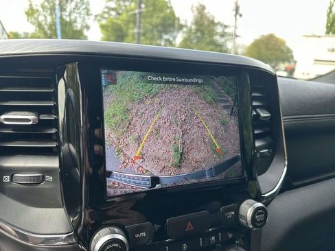 Used 2024 RAM 1500 Laramie image 17