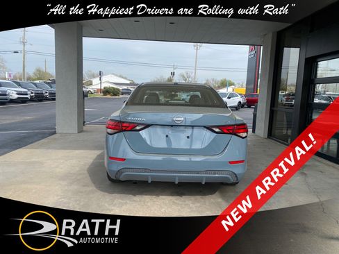Used 2024 Nissan Sentra SV image 7