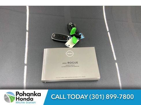Used 2024 Nissan Rogue S image 11
