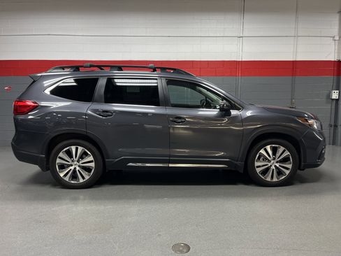 Used 2022 Subaru Ascent Limited w/ Technology Package image 3