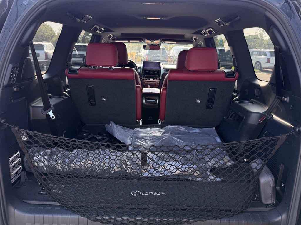 Used 2023 Lexus GX 460 Luxury w/ Sport Design Package AWD/4WD image 7