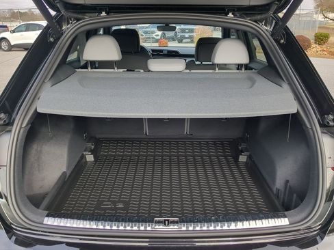 Used 2025 Audi Q3 2.0T Premium image 11