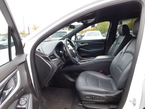 Used 2024 Buick Enclave Premium image 16