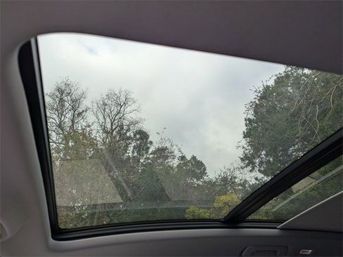 Used 2025 Audi Q6 e-tron Premium Plus w/ Premium Plus image 16